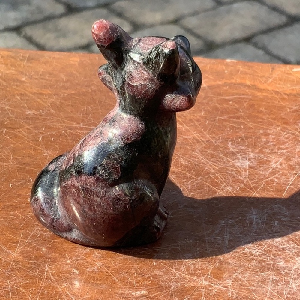 GARNET HAND CARVED FOX - Picture 4 of 7